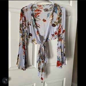 Bell sleeve crop top wrap floral print